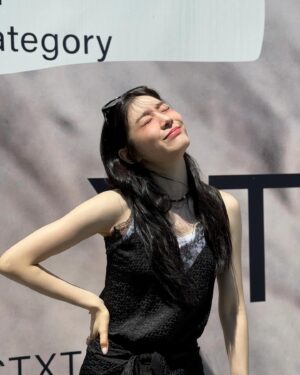Yuna Kim Instagram - 😎