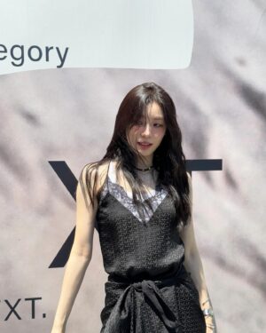 Yuna Kim Instagram - 😎