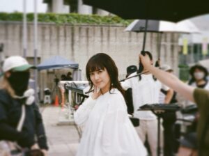 Yuna Taira Instagram - 💜💜💜
『しょせん他人事ですから』2.3話

私自身も他人事でなく改めて考えさせ
られる良い機会をいただきました。
ヌーヌーの笑顔が戻って良かった🧸♡

引き続き放送楽しみにしております！
ありがとうございました👨‍⚖️

見逃し配信もぜひ🎧