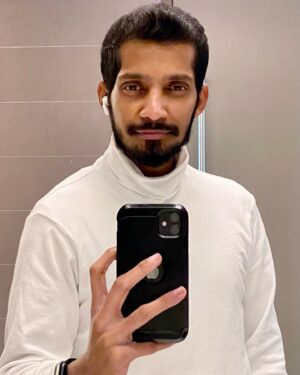 Yuthan Balaji Instagram - Neram theigiradhu..yaarum rasikavillaiyee 😍💚