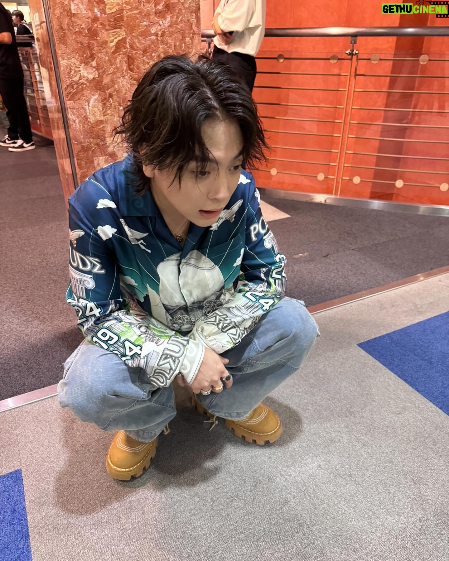 Yuuri - 40.4K Likes - CDTV!!!
アイナちゃんとワイプの時隣の席で仲良くなりました🤘
ライブ前と後の写真をつけときます🤘