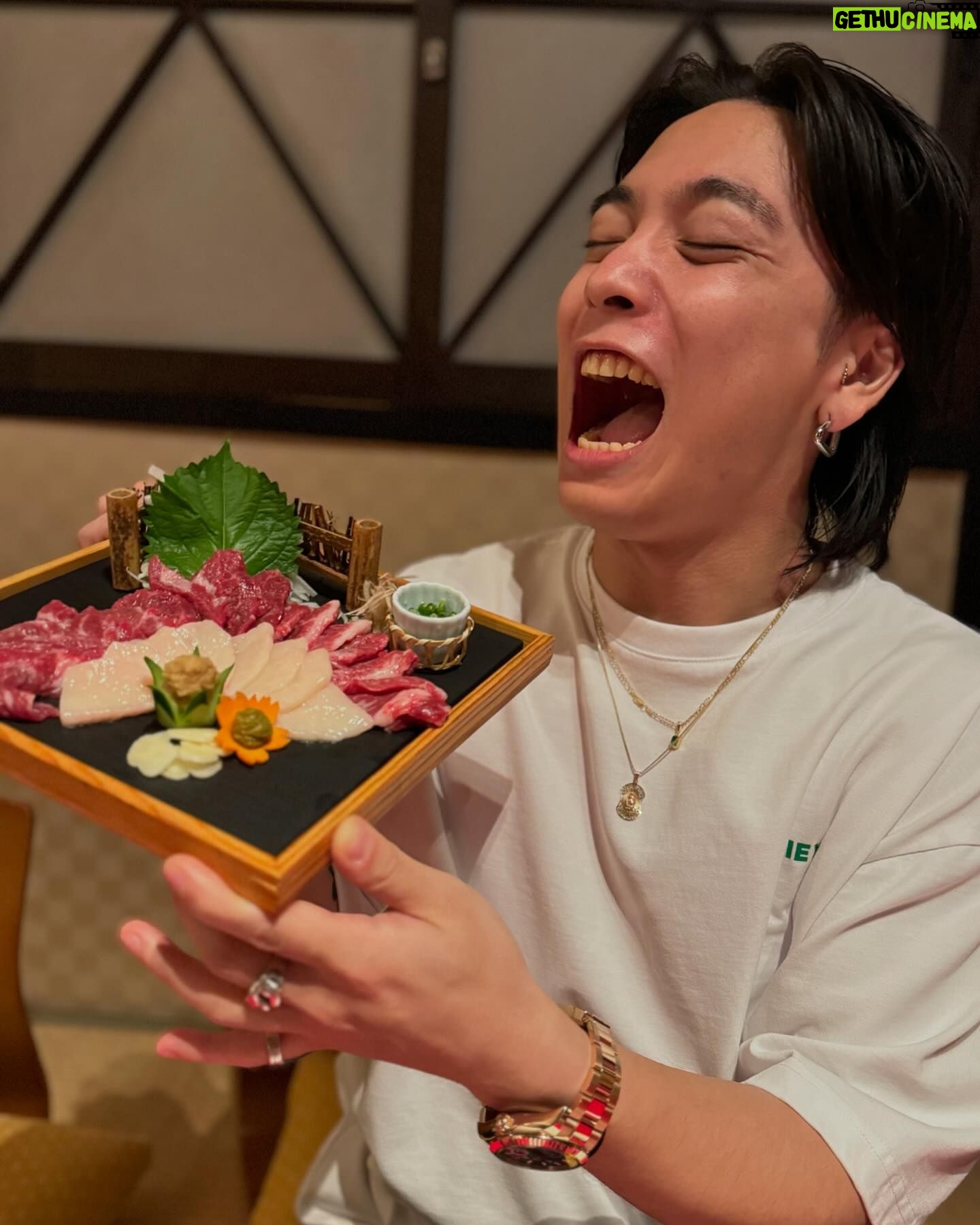 Yuuri - 45.4K Likes - 馬刺し
ライブ前
ライブ後
ぼーっとしてる
この4枚でお届けします🤘
熊本さいこう!
