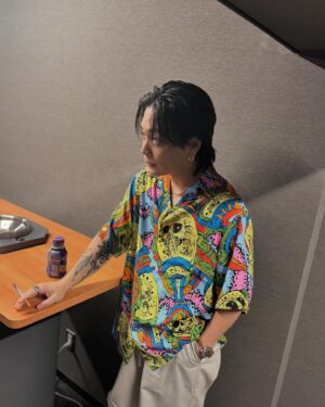 Yuuri Instagram - 馬刺し
ライブ前
ライブ後
ぼーっとしてる

この4枚でお届けします🤘

熊本さいこう！