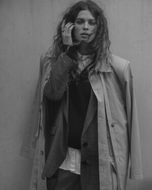 Yuval Scharf Instagram - Beautiful Leftovers 🖤

Photos by @tal_abudi 
Style @tomeralmoznino 
Makeup @tali_power 
Hair @sagidahary 
For @yedioth 
@zohar_agency