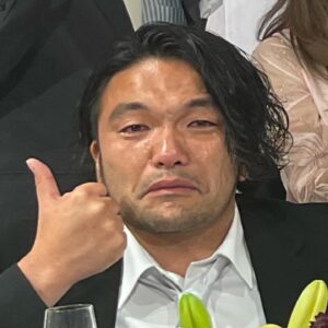 Yuzuru Kawai Instagram - せいやは勿論、奥さんも御両家の皆さんも、そして粗品も最高に素敵でした。
全員がずっと笑って泣いての約4時間。見取り図が17分スピーチをしたのもええ思い出。せいやらしい、霜降り明星らしい、結婚式でした✨