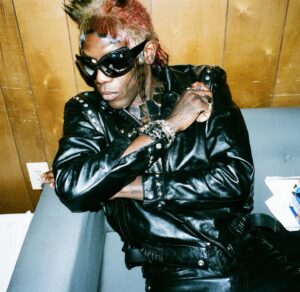 Yves Tumor Instagram - Camera: @myleshendrik 
Face: @kalikennedy 
Hair: @fitchlunarhair 
Wardrobe: @hedislimane @nickroyal @perirosenzweig