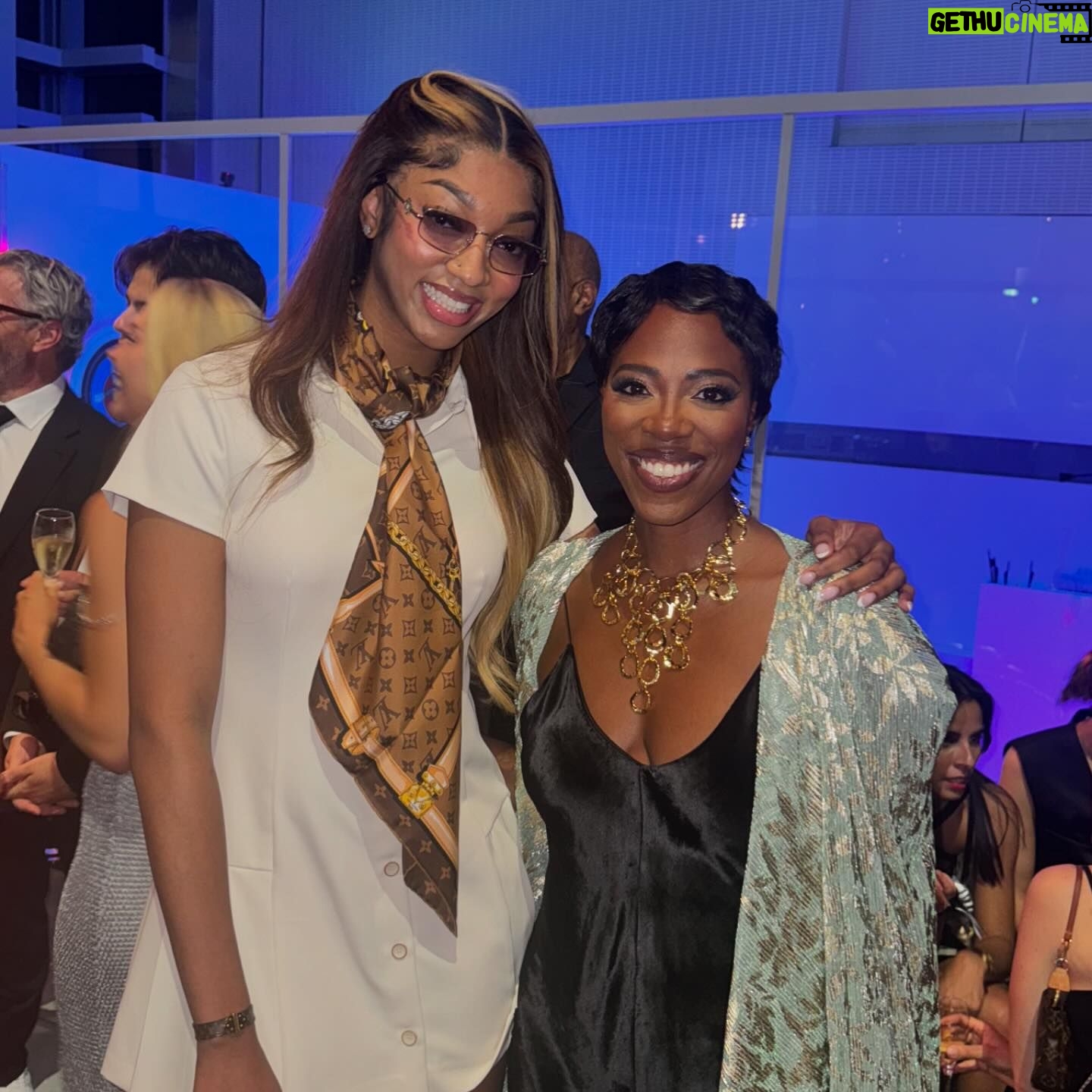 Yvonne Orji - 55.6K Likes - Paris: Part Un.
Too busy livin in the beautiful moments to post in real time, but just taking a sec to reflect on my travels over the last month and half— London (Wimbledon), Mykonos, Santorini, Barcelona and Paris (Lisbon we will meet another time)— truly GRATEFUL for the life I’m blessed to live!
•
This was the first of two trips to pareee-
thank you to @pharrell, #AnnaWintour, and @louisvuitton for the invite to the Prelude to the Olympics event. A time was indeed had.