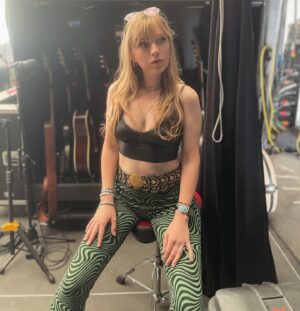 ZZ Ward Instagram - Hey Dirty Shine fam! What a kick ass tour this has been!! Thanks to everyone coming out to support us🖤 I love seeing so many familiar faces and feeling your energy at these shows! I grew up playing the blues, so to be on this tour with such amazing blues artists is such a dream! My heart is happy🖤🖤🖤