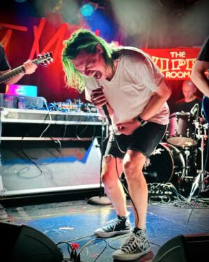 Zach Villa Instagram - VIPER🐍RM RECAP 5.10.24 swipe to the end for ⁉️

Thank you so much for making this such an amazing night. We did that Los Angeles. We fought together, we cried together, and we decided to keep going. Tomorrow and tomorrow and tomorrow…

Shoutout to @dirtymondays @theviperroom @stfsings @paolo_casartelli and @tommyisblack for putting this all together. 

Shoutout to my amazing band @glowandthedark @dma_ii_ @robnagelhout @seebyshreds for throwing down and taking no prisoners. 

Shout out to my amazing team and friends. I love you. 

Shoutout to my incredible fans and anyone who this music touches. We found each other and we’re together now. Love you 💚💚💚

run it up. On to the next.