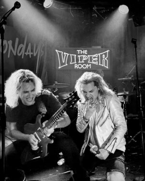 Zach Villa Instagram - VIPER🐍RM RECAP 5.10.24 swipe to the end for ⁉️

Thank you so much for making this such an amazing night. We did that Los Angeles. We fought together, we cried together, and we decided to keep going. Tomorrow and tomorrow and tomorrow…

Shoutout to @dirtymondays @theviperroom @stfsings @paolo_casartelli and @tommyisblack for putting this all together. 

Shoutout to my amazing band @glowandthedark @dma_ii_ @robnagelhout @seebyshreds for throwing down and taking no prisoners. 

Shout out to my amazing team and friends. I love you. 

Shoutout to my incredible fans and anyone who this music touches. We found each other and we’re together now. Love you 💚💚💚

run it up. On to the next.