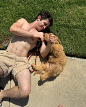 Zachary Gordon Instagram - Say hello to my little friend 🐶