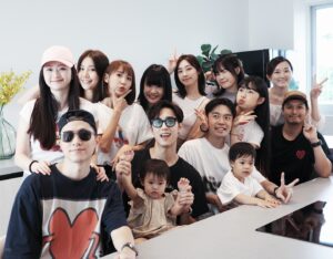 Zack Fanchiang Instagram - @meigo.c 生日快樂🎂 🥳
希望你喜歡這次偷偷和大家幫你準備的驚喜😆
恭喜邁入3字頭了👻 繼續當彼此的靠山
一起把未來的路走得更精彩吧🫶🏻
Love you 💛
#Happybirthday