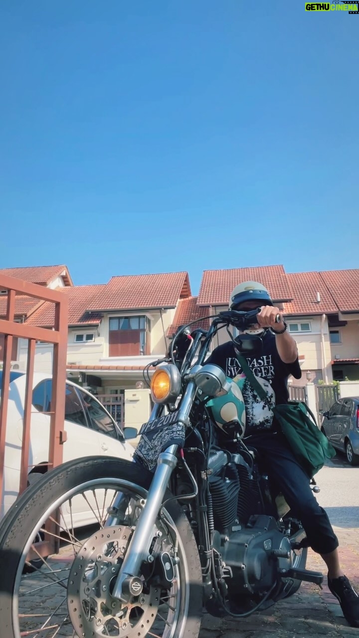 Zahiril Adzim - 3.1K Likes - Setelah sementara,
Ingin mengembalikan.
Pelan tapi party.
