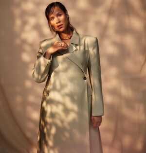 Zawe Ashton Instagram - Chocolat à la menthe @kinfolk 

@the.peterdo 

@jilsander 

@jenniferfisherjewelry 

@charlottechesnaisjewelry