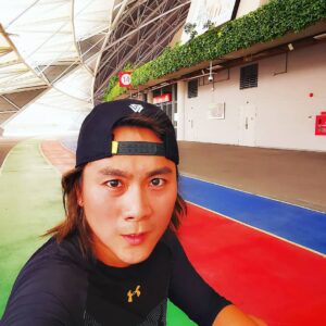 Zax Wang Instagram - 早安 晨之美
新加坡晨跑，成就get one
Indoor stadium 起點 中繼站 折返點
有個目標前進，每一步都實在，漫無目的，就虛度光陰囉！
感謝樓下歌迷給的悠閒時光！