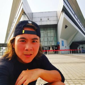Zax Wang Instagram - 早安 晨之美
新加坡晨跑，成就get one
Indoor stadium 起點 中繼站 折返點
有個目標前進，每一步都實在，漫無目的，就虛度光陰囉！
感謝樓下歌迷給的悠閒時光！