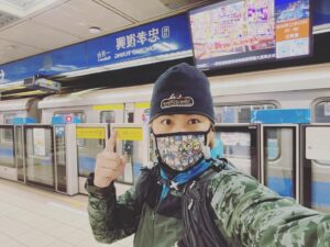 Zax Wang Instagram - First train in Taipei metro .
Where am I going?
#06:03 first train