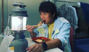 Zax Wang Instagram - 下雨天，錄影天！休息室點燈，除濕、保暖、過過癮～～～～
