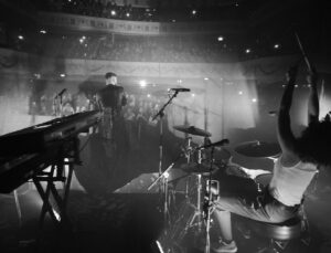 Zayn Malik Instagram - Been 8 days since I performed at London’s O2 SBE… my first gig in over 8 years. The amount of outpouring love and support I felt has left me speechless. All I can say is thank you and I can’t wait to see you all again. Forever grateful to each and every one of you who have supported me throughout the years and made this possible.  See you all again soon xx Z