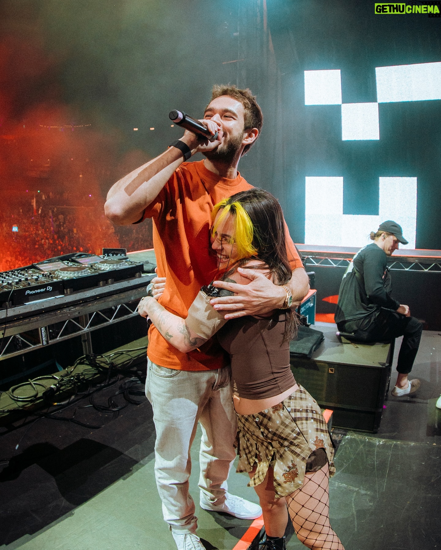 Zedd - 3 Likes - Finally got to perform “Out of Time” with @beamiller last night at @beyondwlandpnw !! 🥲
📸: @ai.visuals