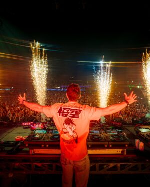 Zedd Instagram - Thank you Ottawa!!! Finally got to play Out of Time for the first time ever 🥲🫶.
🎥: @nickfarrar 
📸: @ai.visuals