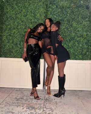 Zeta Morrison Instagram - Sorry brb i’m out with 2/3rds of ppg