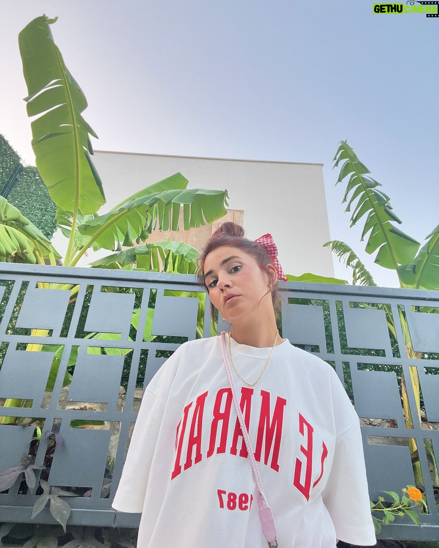 Zeynep Çamcı - 12.5K Likes - 🌴💚