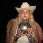 Zhavia