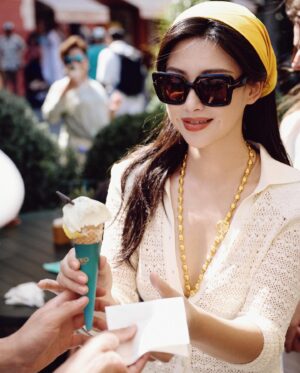 Zhu Zhu Instagram - 🍦🍋🥂💋 @tomfordbeauty
