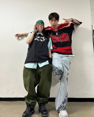 Zico Instagram - Deep, meaningful convo with @billieeilish
Thanks for the inspiration! 💚🙃🙂🙏
@theseasons2023