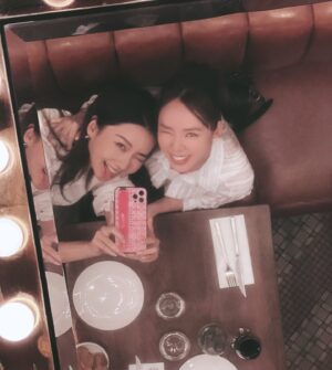 Zoie Tam Instagram - 最近都在忙於生活🫶🏻

#latergram #loveofmylife #livelife #lunahongkong❤️