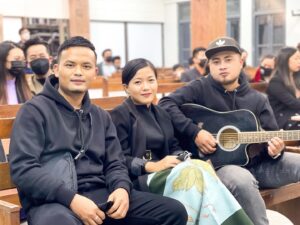 Zorema Khiangte Instagram - Inzui tam viau si hian hlimthla mumal tak pawh kan lo la nei hlawm lo a. Nizan chu u Roberta bengvar zarah thlalak mawi deuh kan nei ve alawm. Kan tlangval pakhat (tekawki) a kim lo😂 
📸 @robert_lalduhzuala