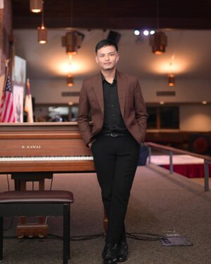 Zorema Khiangte Instagram - Tawngtaina nen a min dinpui tlat tu te tawngtaina chhangin Lalpan min hruai zel a..keimah ber hi a hlawk ber ah ka tang a ni…’Khawvel hi bo mahse Isua ka nei’🥹🙏