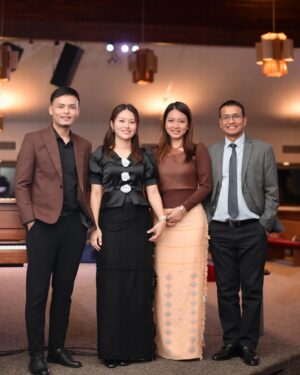 Zorema Khiangte Instagram - Tawngtaina nen a min dinpui tlat tu te tawngtaina chhangin Lalpan min hruai zel a..keimah ber hi a hlawk ber ah ka tang a ni…’Khawvel hi bo mahse Isua ka nei’🥹🙏