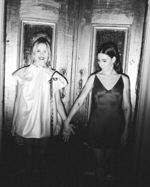 Zosia Mamet Instagram - @saoirsemonicajackson I love you to the moon & back and then some. Thank you @voguemagazine for listening to us gush over each other ♥️💗♥️ And thank you @kathleenjordan for creating this love affair #pampinea&misia4ever

Styling: @thomascarterphillips 
Dress: @marcjacobs 
Sparkle: @cartier 
Makeup: @lisaaharon 
Hair: @anthonycampbellhair 
📸: @thealexandraarnold