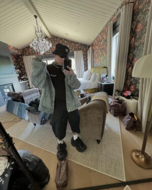 blackbear Instagram - i go the extra yard