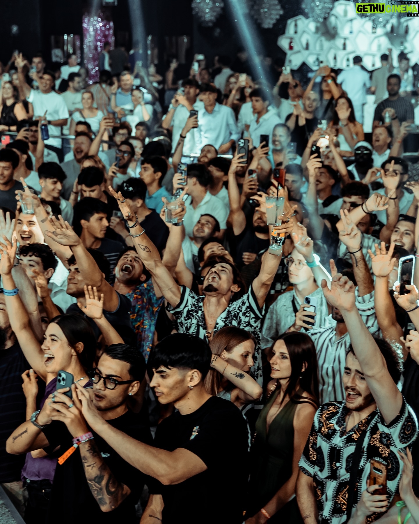 deadmau5 - 15.1K Likes - thx mallorca :D
photos @leahsems