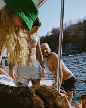 iO Tillett Wright Instagram - It’s a tough time to enjoy oneself, but we are of no use worn to the bone. Went to paradise to rejuvenate the soul. I’m so grateful I can. 

All photos by @magdawosinskastudio