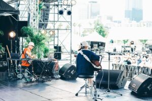 kojikoji Instagram - .
KOBE MELLOW CRUISE @kobe_mellow_cruise 
2022.05.28に出演させていただきました！ @newly_____ との2人セットでした〜 海と山に囲まれて暑い日でしたが気持ちいい風が吹いていました。お客さんも暖かく会場は終演まで盛り上がりっぱなしでした〜
素敵なイベント！観にきていただいた皆様ありがとうございました☺️

📸by @hoshina1987