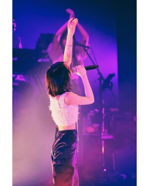 milet Instagram - “stairs”2段目@ 仙台

街も人も穏やかで優しくて、大好きな仙台。
今日は特にそんな優しさがあふれていて、こぼさないように全身で受け止めた。
私も全力で歌った！
このstairs、余韻が心地いいよ。
終わって寂しいけど、すごく元気になるよ。
また来るね仙台💚
#milet_stairs
#milet

photo by @sotarogoto 
(1枚目)