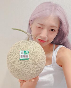 miwa Instagram - メロン🍈いただきました〜💚💚💚
めちゃ甘くて美味しい、、、🥹💚
メロンまるごとクリームソーダまた食べたいな😋✨