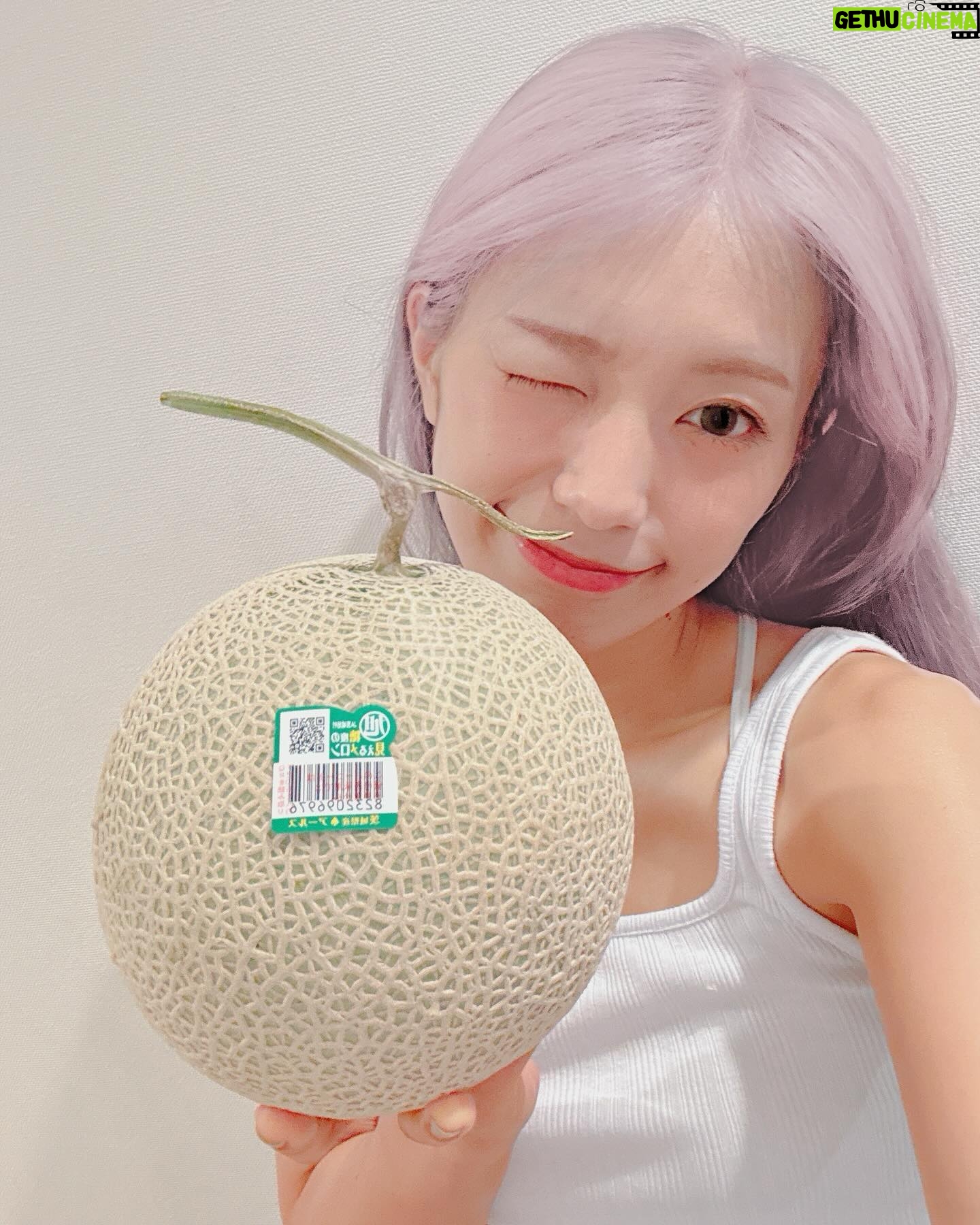 miwa - 4.1K Likes - メロン🍈いただきました〜💚💚💚
めちゃ甘くて美味しい、、、🥹💚
メロンまるごとクリームソーダまた食べたいな😋✨