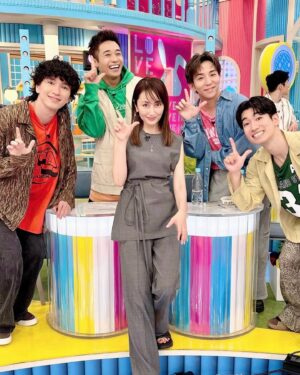 shoji Instagram - THANK YOU @tbs_loveit #ラヴィット

最新曲MORECHAU feat. edhiii boi, Janet真夢叶(ぺろぺろきゃんでー), JIMMY(PSYCHIC FEVER) もパフォーマンスさせて頂きました❤️‍🔥

観れてない方は是非TVerで📺

#stkgz #シッキン #シットキングス #shoji #持田将史
#ラヴィット
#MORECHAU #edhiiiboi #BMSG #Janet真夢叶 #SUNNYPLAY #ぺろぺろきゃんでー #JIMMY #PSYCHICFEVER
