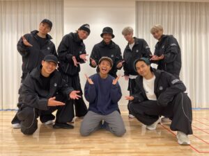 shoji Instagram - 最高にかっこいい兄さん達、EXILE THE SECONDの間も無く始まるツアーで、数曲振付&振付アレンジさせて頂きました！
もうリハからワクワク！
漢って言葉はこの人達のためにあるんだなと感じるリハーサルでした！！！

皆さん是非ライブに遊びに行って、どれが俺の振り付けか当ててねー🙋‍♂️

#stkgz #シッキン #シットキングス #shoji #持田将史
#EXILETHESECOND #FAREASTCOWBOY