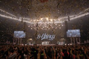 shoji Instagram - s**t kingzの日本武道館公演「THE s**t」

皆さんのお陰で、無事に終了しました🔥
会場を満杯にしてくれたみんなも、配信を見てくれたみんなも、大好きすぎてありがとうしか言えない🙏

日本武道館でダンサーとしてワンマンライブが出来たこと、本当に幸せでした🙏

最高のバンドメンバーも、最高のスタッフチームも、本当にありがとう❤️

@daichimiura824 
大知君の初武道館に一緒に立ったのが10年前。
そして今回、シッキンの初武道館に一緒に立ってくれてありがとう❤️‍🔥

これまで一緒に踊ってきたダンサーのみんなが観に来てくれて、喜んでくれたのも幸せでした❤️
会えなかったみんなもありがとう🙏

@kazukistkgz 
@oguristkgz 
@noppo_stkgz 
まだまだここから、もっと行こう👍

語り出すと止まらないので、今日は一旦ここまで。

本当にありがとうございました！

#stkgz #シッキン #シットキングス #shoji #持田将史
#シッキン武道館　#日本武道館　#ザシット　#ダンサー史上初
#今日見た景色は一生忘れない