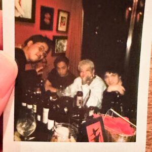 t-Ace Instagram - 43歳になりました。
今年は当日を俳優の安藤君とデザイナーの岡沢君と画家の井田とむかえられた。祝ってもらえて僕は幸せです。
たくさんのLINEもありがとうございます。
ファンのみんなもリプやDMもありがとう。
全部読みます。
去年はホント最悪でまぁ色々あったけど最近ようやく戻ってきていて今年の夏からまたちゃんと活動していこうと思う。
やっぱりオレの中の音楽や人生は「HAPPY×エロ×笑い」であってLiveと曲を通して困っている人や心が弱っている人の手助けが少しだけできたらオレがいた意味を残せるんだと思う。6割でゆるーくいくんで今年もこの先もみんなゆるーくよろしくねー😁仲間達とファンがHappyでありますよーに！つけめーん！！

#tAce #エロ神クズお #birthday #43