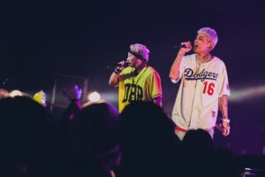 t-Ace Instagram - ドーベルマンインフィニティのLiveに2回目の参戦
そしてメイクの時に髪型を勝手に変えられてた
ま、なんでもいいんだけど
会場のみんなありがとう
クッソ上がってたね🔥🔥
SWAY誘ってくれてありがとう🙏🏼
メンバーの皆さんお疲れさまでした🫡
またお邪魔しに行きます✌🏼