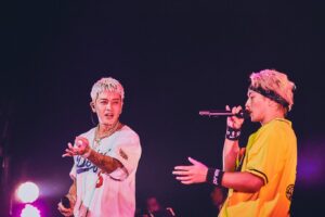 t-Ace Instagram - ドーベルマンインフィニティのLiveに2回目の参戦
そしてメイクの時に髪型を勝手に変えられてた
ま、なんでもいいんだけど
会場のみんなありがとう
クッソ上がってたね🔥🔥
SWAY誘ってくれてありがとう🙏🏼
メンバーの皆さんお疲れさまでした🫡
またお邪魔しに行きます✌🏼