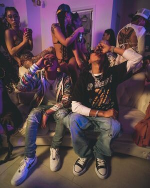 ¥ellow Bucks Instagram - 千葉でPARTYしてきた🥃

@______feelikeyden______ "HOT BOYZ" feat. Me Video Out Now❤️‍🔥🧀

ありがと永田 & @_98jams_ ✌️

📸 @ryusei_750 @rodolfogura