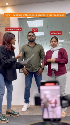 Abhirami Instagram - തള്ള കൊളവാക്കും🙂‍↕️ Tag your influencer friends 🙂‍↔️

.
.
.
.

#lifeatsd #socialmediamarketing #socialmedia #relatablereels #funny #meme #digitalmarketing #memesdaily #relatable #reels #workmemes #corporatememes #funnymemes #instagramreels #officememes #reelitfeelit #viralmeme #uae #uaelife